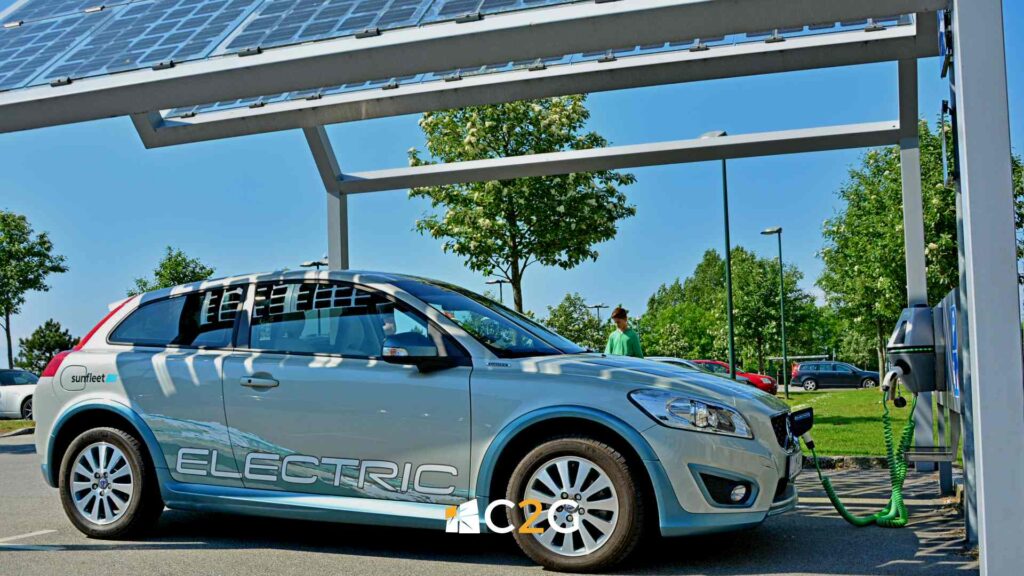 Pensilina fotovoltaica e flotta auto elettriche aziendali - C2G Solar